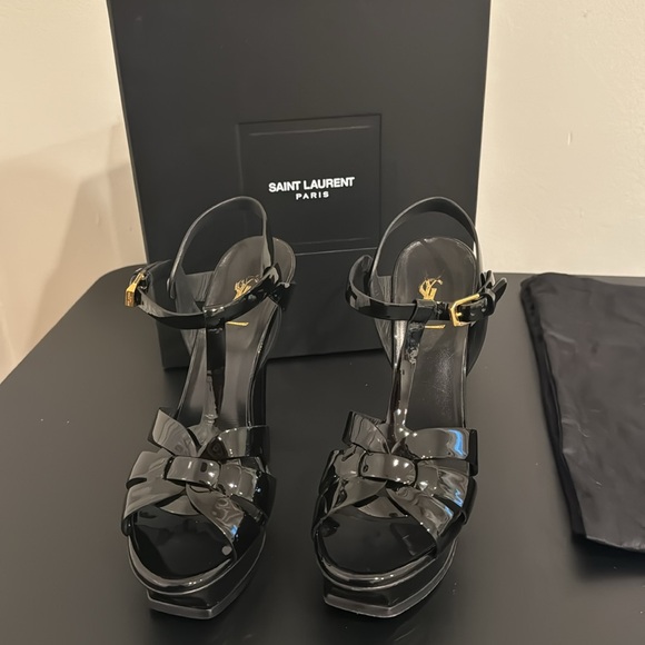 Saint Laurent Tribute Patent T-Strap Platform Sandals - Picture 2 of 5